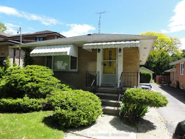 69 Haliburton Ave, Toronto, ON M9B 4Y6