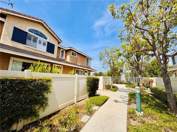 8313 E Arrowhead Way, Anaheim, CA 92808