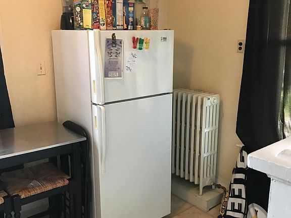 Right side of Kitchen