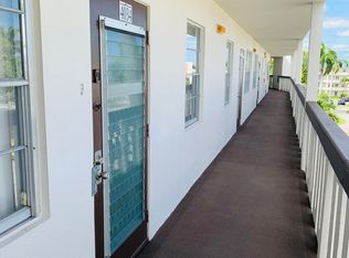 4034 Hythe #B, Boca Raton, FL 33434