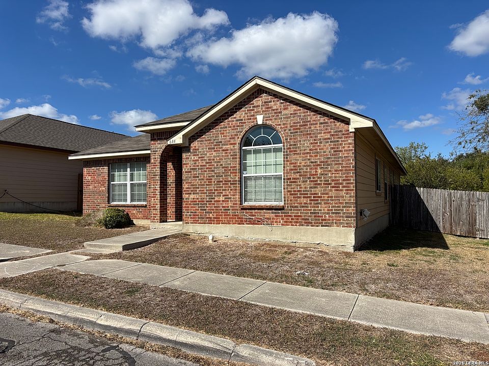 1st image of 644 MEADOW ARBOR LN