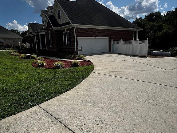 2nd image of 4209 Cheshire Glen Dr
