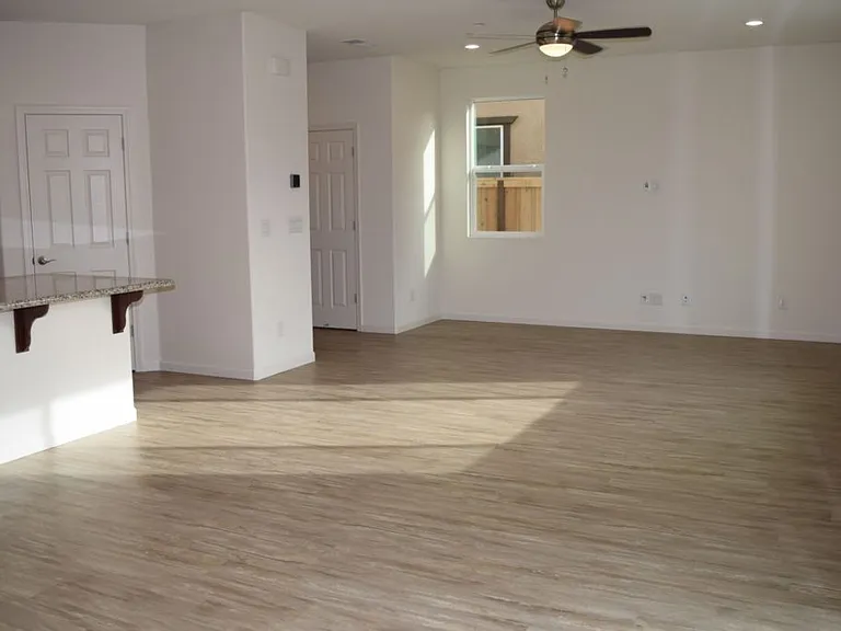 6114 Mehrten Cir — Photo 7
