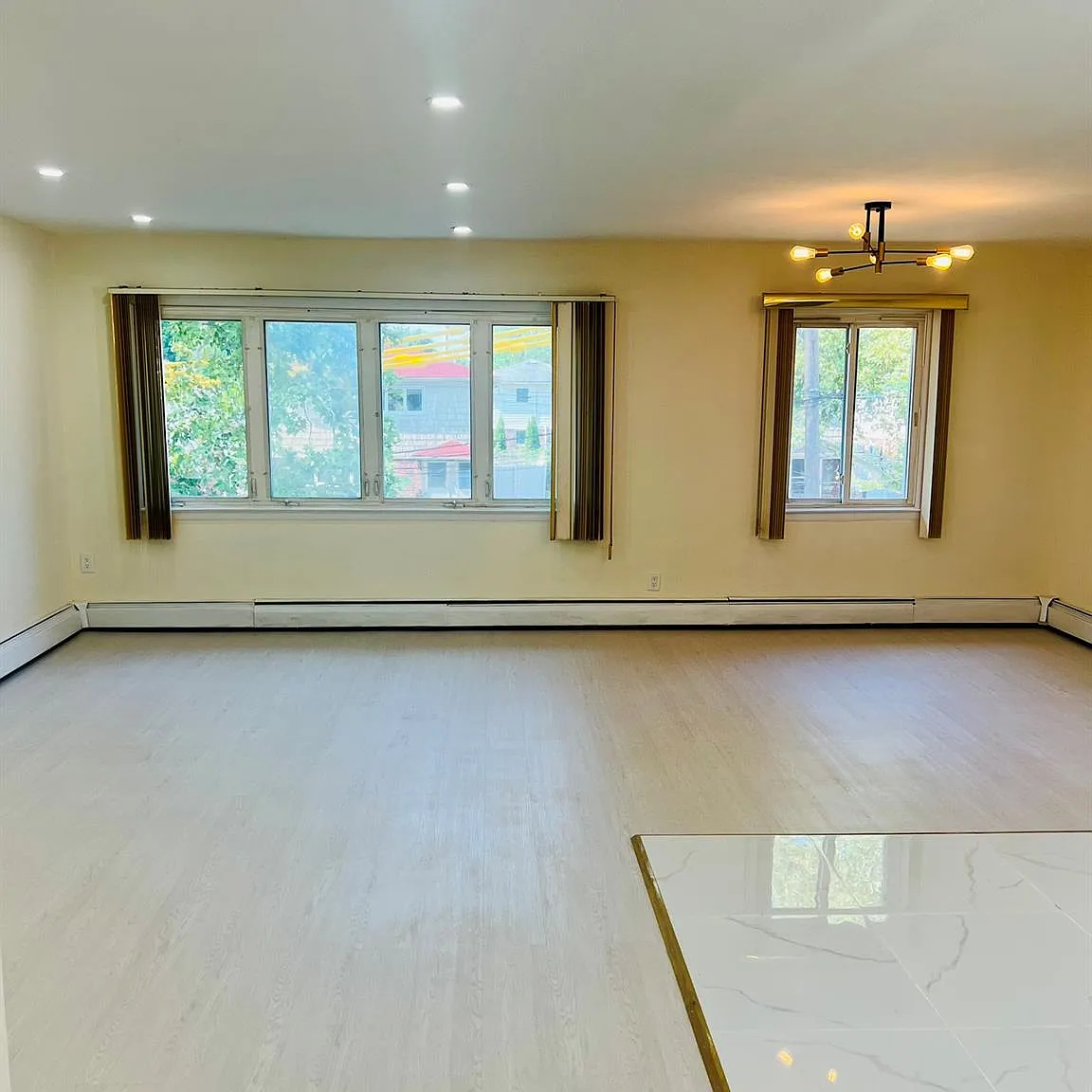 3 bed, 1.5 bath, 1150 sqft, $3,300 — Photo 4