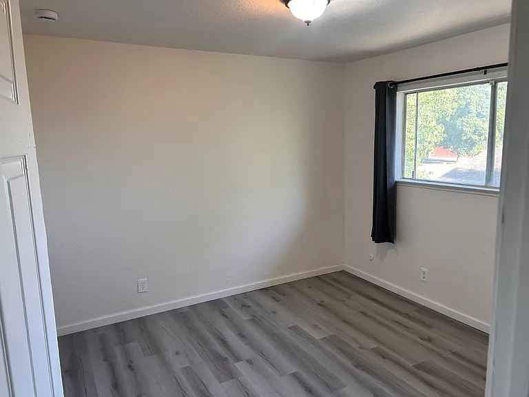 475 N Manila Ave #202 — Photo 6