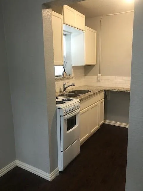 1 bed, 1.0 bath, $935 — Photo 4