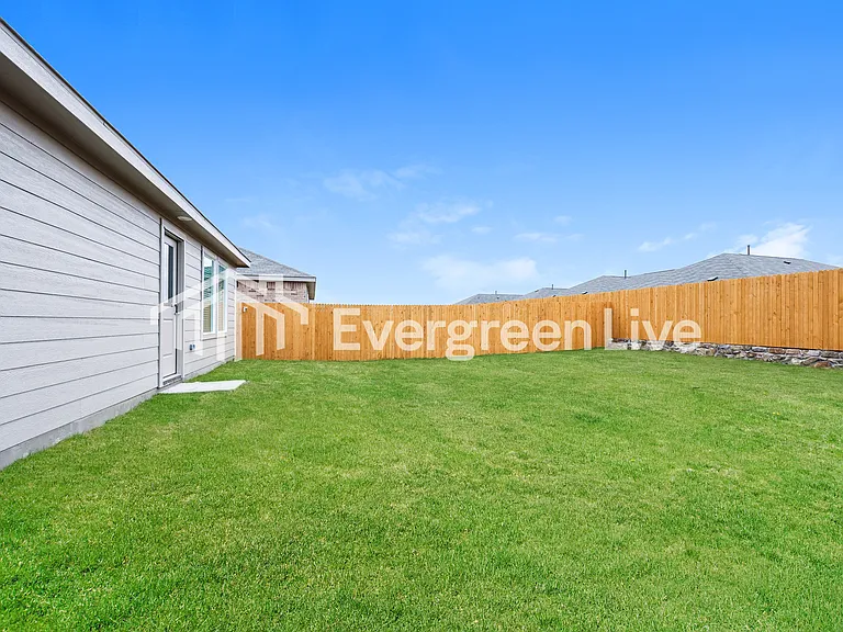 1625 Sparrow Hawk Rd — Photo 14