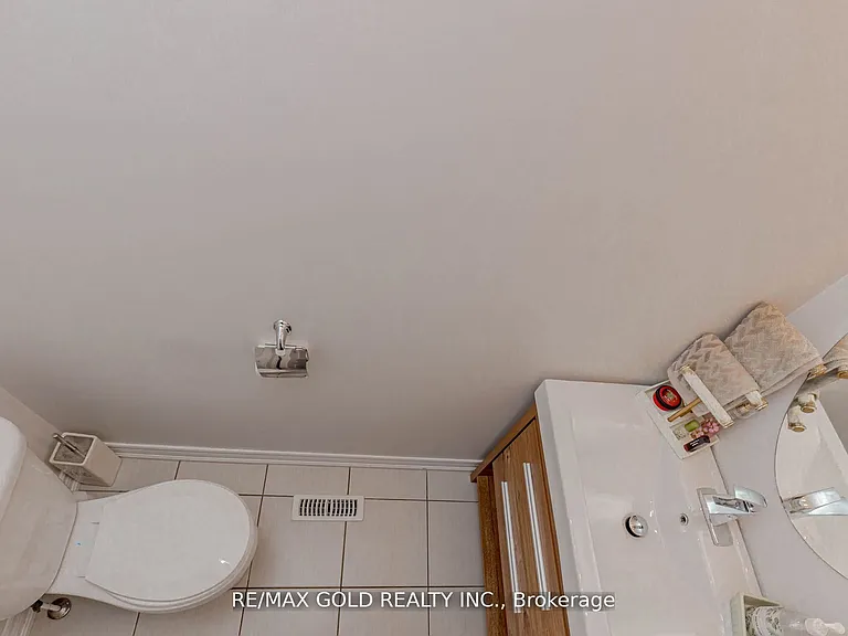 39 Chesterwood Cres — Photo 24