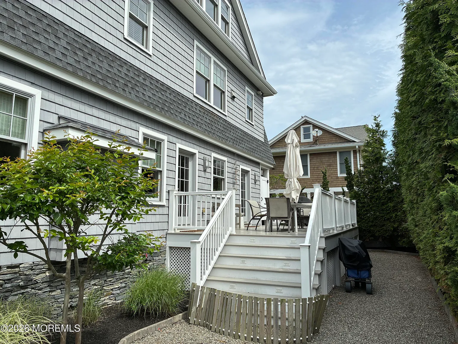 5 bed, 3.5 bath, 2517 sqft, $17,500 — Photo 2