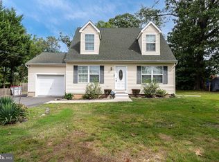 954 E Walnut Rd, Vineland, NJ 08360