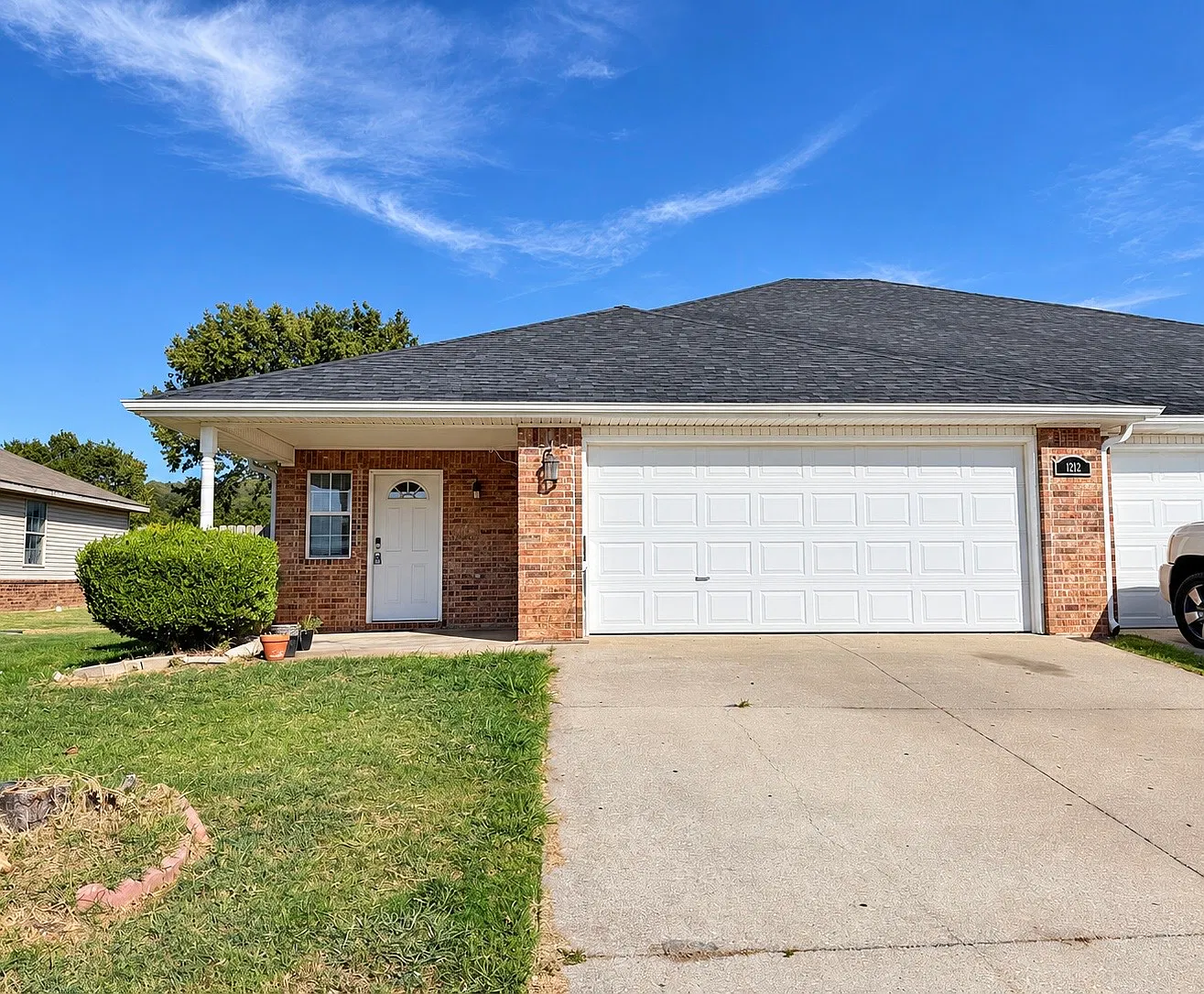 3 bed, 1250 sqft, $1,550 — Photo 1