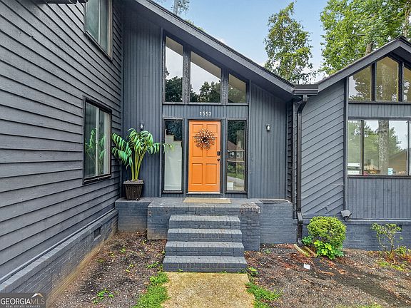 3rd image of 1553 Bell Flower Ct