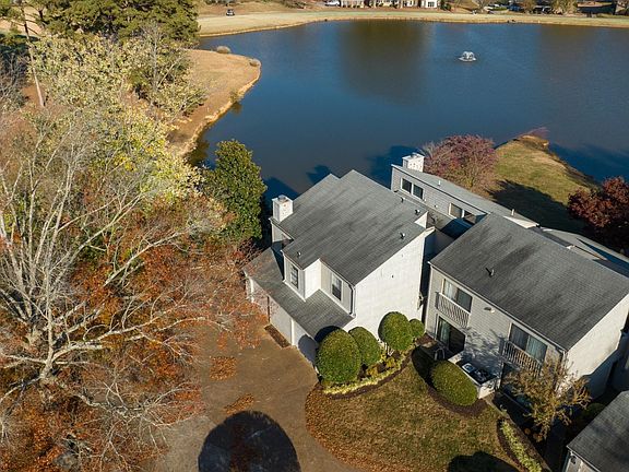 2nd image of 532 Lost Tree Ln #32