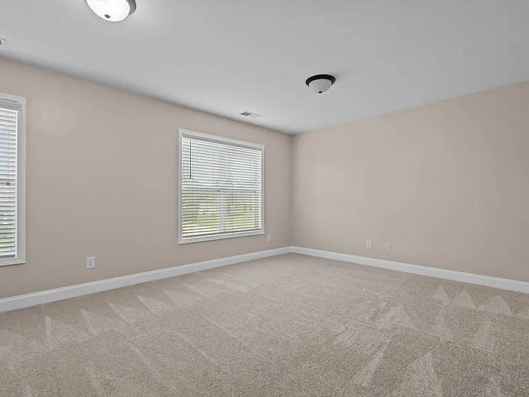 133 Lockwood Dr — Photo 23