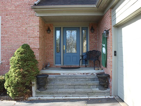 2nd image of 9999 Pebble Creek Ct