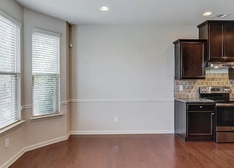 466 Jody Pl — Photo 8