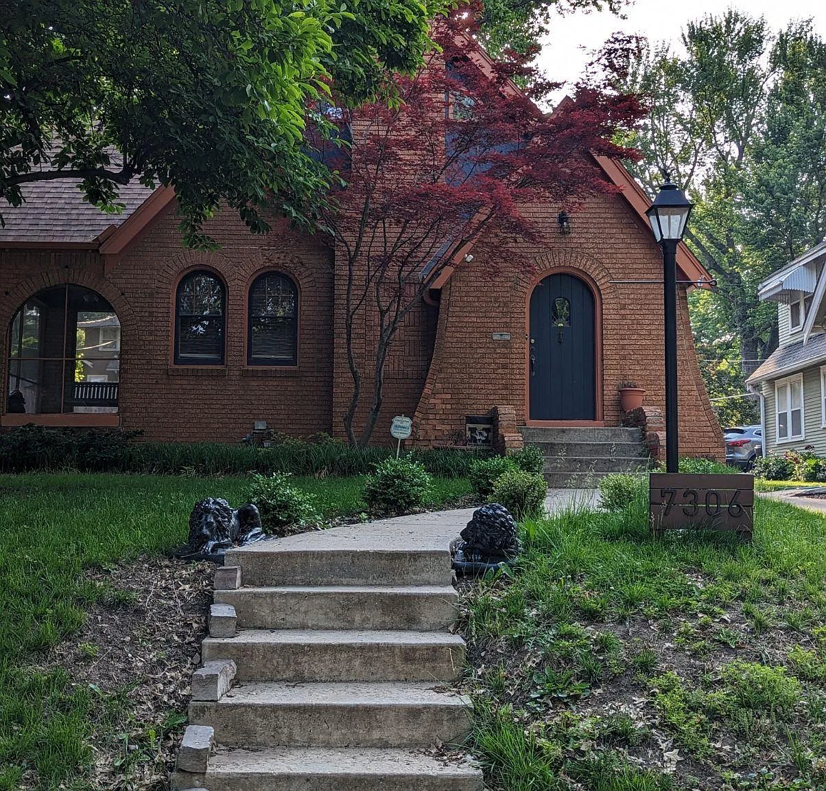7306 Walnut St — Photo 1