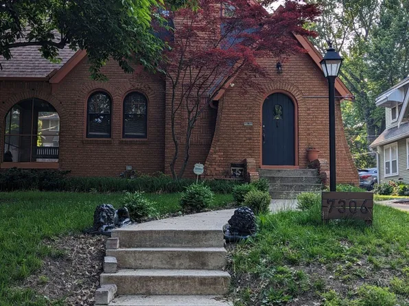 7306 Walnut St, Kansas City, MO 64114