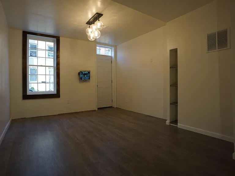 907 Lemmon St — Photo 4