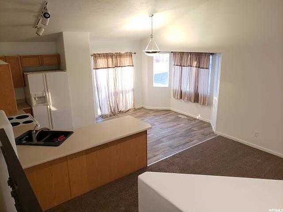 4th image of 1475 N 1975 W