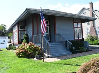 1264 Dean St, New Haven, CT 06512