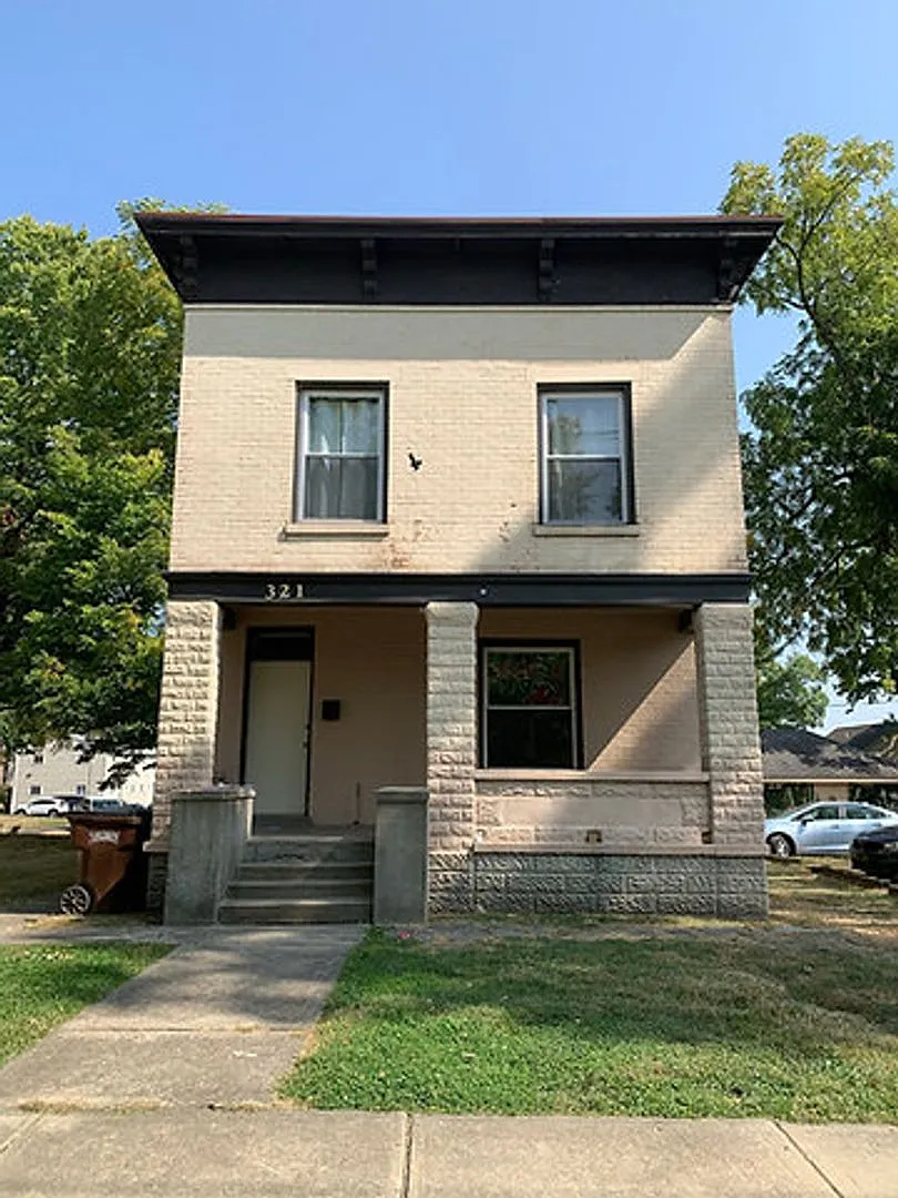 321 S. Main St. — Photo 1