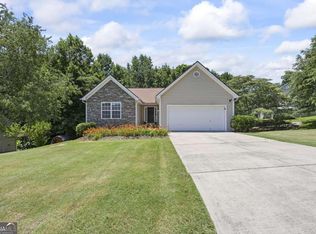 5012 Yellow Stone Dr, Flowery Branch, GA 30542