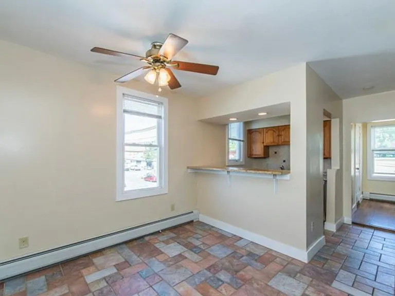 21 Chestnut St #2 — Photo 7