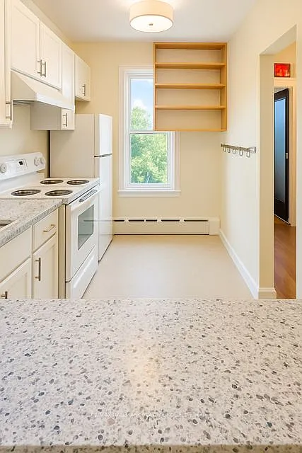 Building Photo - 72 Saint Francis St #5