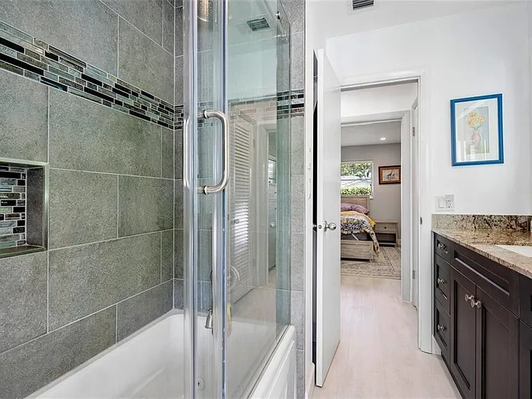 4450 NE 23rd Ave — Photo 20