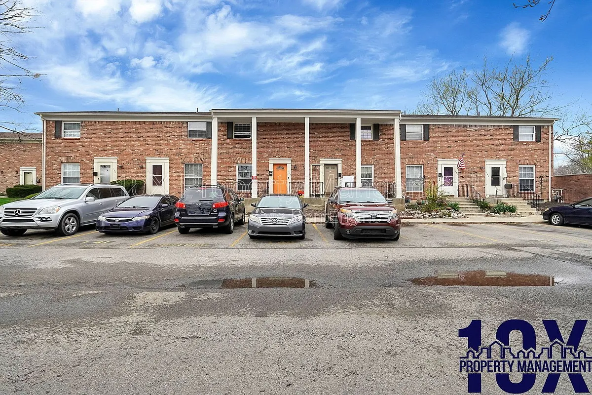 Building Photo - 141 Beacon Run W