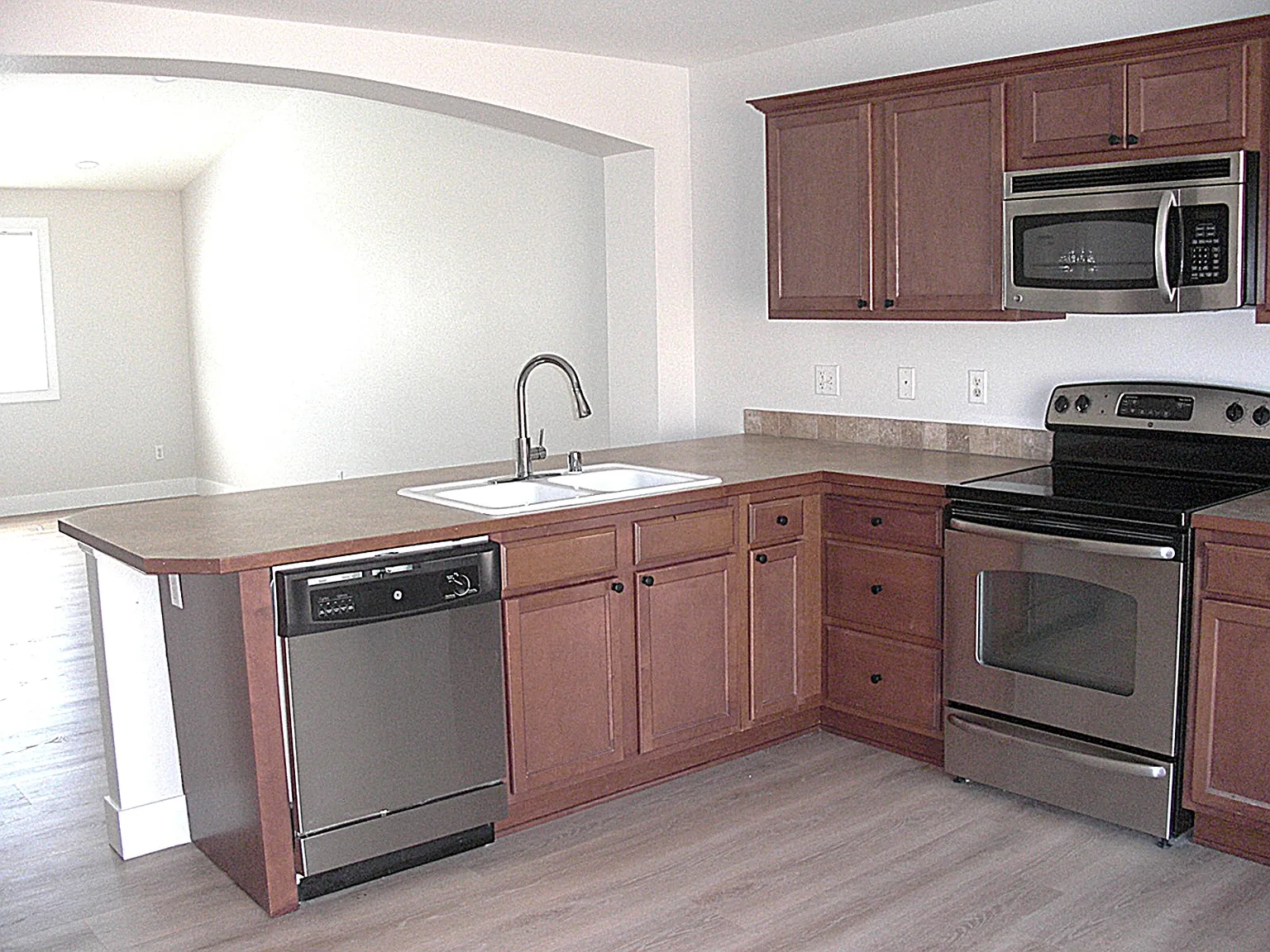 3 bed, 1152 sqft, $2,600 — Photo 4