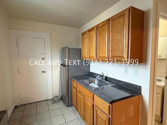 4th image of 94 Orchard St APT 3L