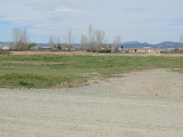 1st image of 3298 Hollygrape Ct