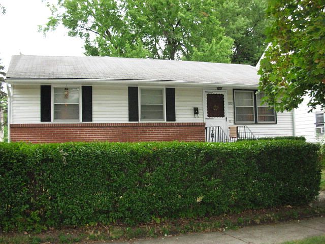 1st image of 232 Lynwood Ave