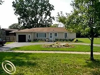 28779 Lahser Rd photo 1