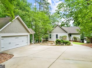 1570 Pointe Royal Rd, Greensboro, GA 30642