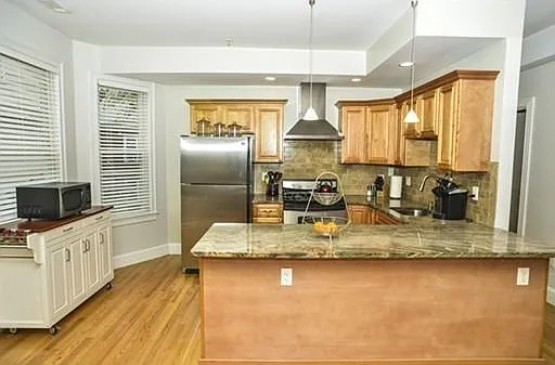25 Aldrich St — Photo 1