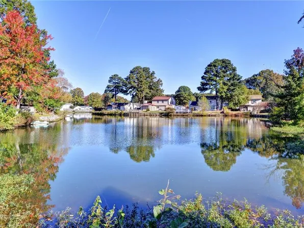 160 Fairmont Drive, Hampton, VA 23666