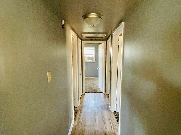 1653 N Yarbrough Ct — Photo 11