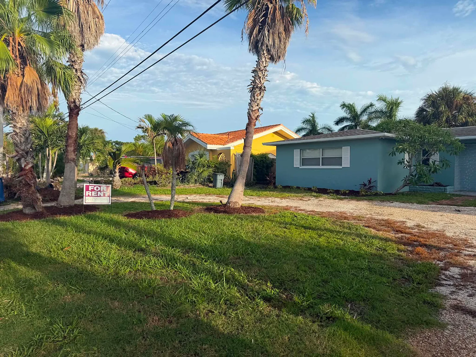 3 bed, 1860 sqft, $4,995 — Photo 3