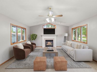 95 Gray Ave, Waukee, IA, 50263