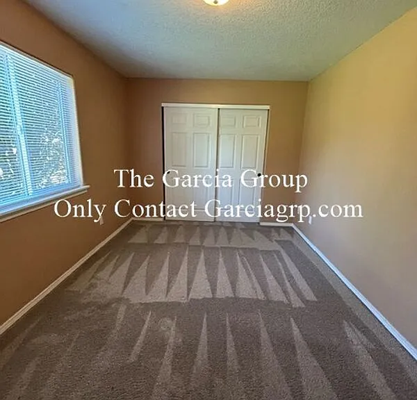12625 SE Division St #B — Photo 8