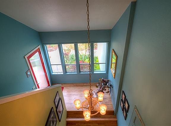 3rd image of 555 Country Aire Dr