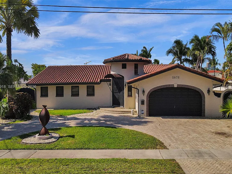 2075 Ixora Rd — Photo 11