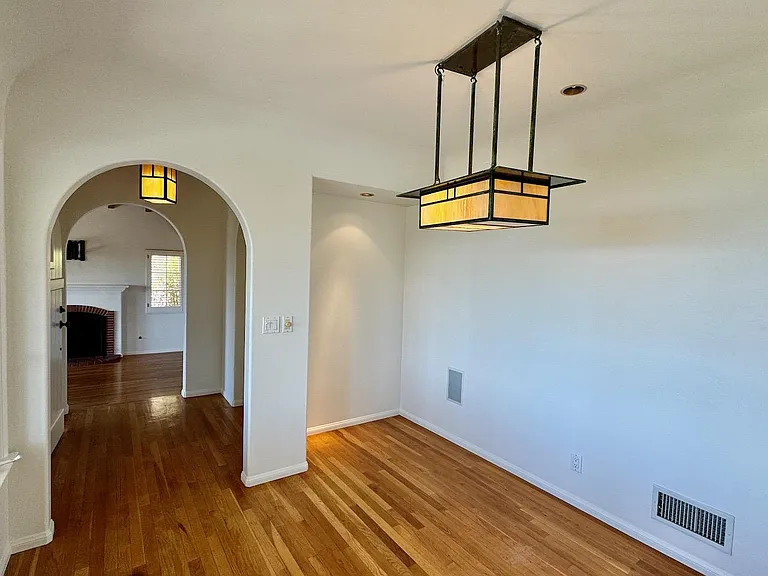 930 Skyline Dr — Photo 6