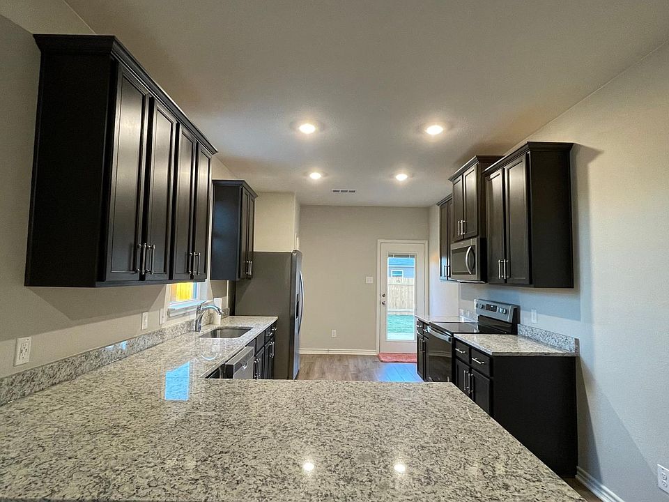 1st image of 112 Mount Vernon Way