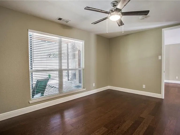 4035 Holland Ave #1 — Photo 9