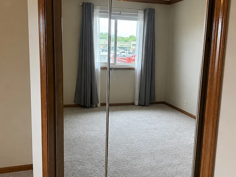V Cir — Photo 7