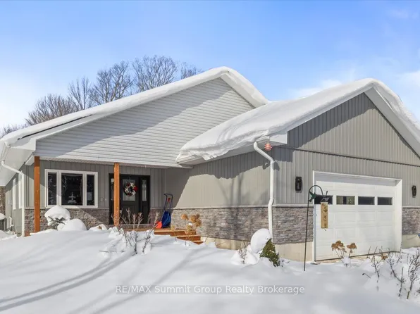 135 Confederation Dr, Holland Centre, ON N0H 1R0